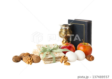 Passover items: matzah, apples, wine, prayer book, isolated, PNG 137489557