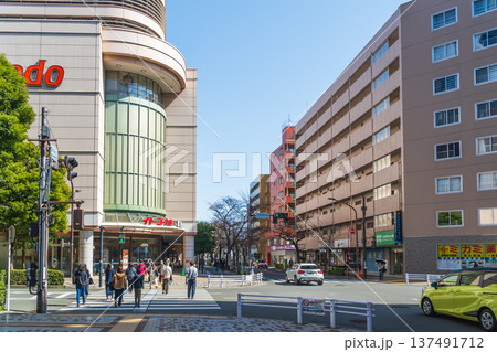 東京の都市風景 武蔵境駅南口 境南通り 東京の都市風景 武蔵境駅南口 境南通り 137491712