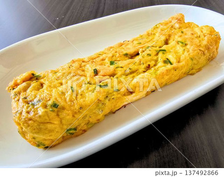 家庭料理 しらすと長ねぎ入り卵焼き 家庭料理 しらすと長ねぎ入り卵焼き 137492866