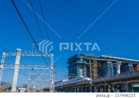 大阪府　工事中の新名神高層道路と新幹線　2026年2月 137496223