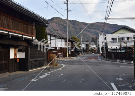 長野県　中山道和田宿の町並み 137499073