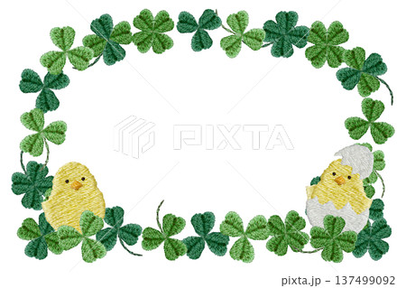 【クローバーとひよこのフレーム】手刺繍イラスト素材 137499092
