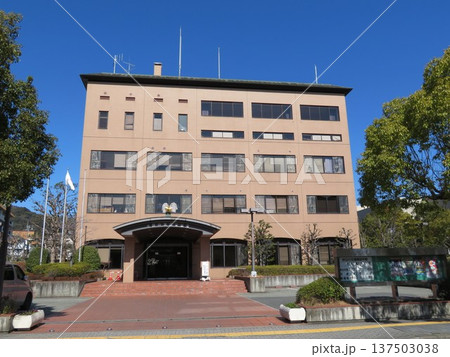 大阪府警察 箕面警察署 137503038