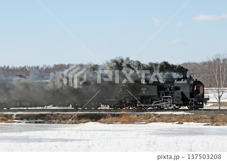 SL冬の湿原号　釧網本線　SL列車　蒸気機関車　C11 171 137503208