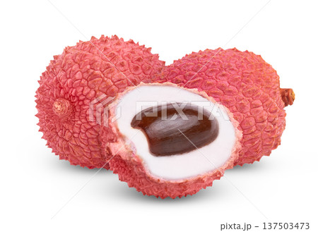 Organic whole lychee and half of lychee with seed isolated. 137503473