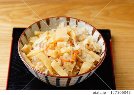 筍ご飯　和食 137506048