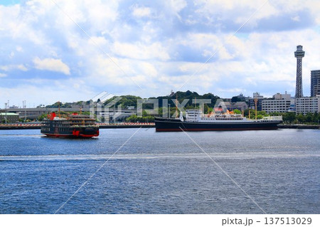 令和の横浜に現れた黒船… 特別クルーズで横浜港を訪れた【東京湾フェリー『しらはま丸』】 137513029