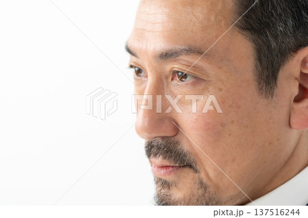 男性 男性 137516244