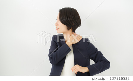 ビジネス 女性 ビジネス 女性 137516522