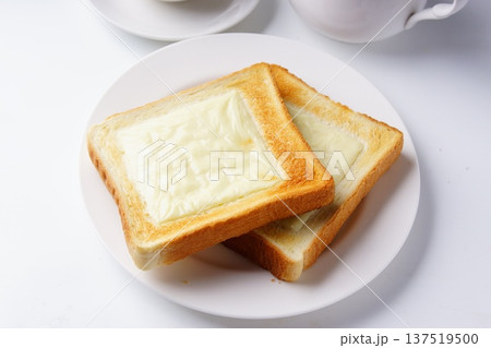 とろけるチーズトースト とろけるチーズトースト 137519500