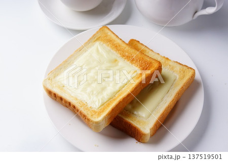 とろけるチーズトースト とろけるチーズトースト 137519501