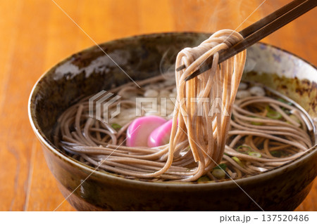 掛け蕎麦を食べる 137520486