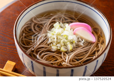 掛け蕎麦を食べる 137520524