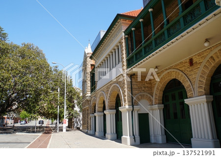 パース、マレー・ストリート　西オーストラリア州 137521991