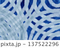 イラスト素材：紺の背景に白色の放物線模様 137522296