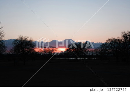 沈む夕日 沈む夕日 137522735