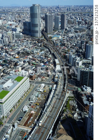 ソラマチから見た東部特急と高層ビル　3月墨田206押上を走る東武特急 137523258