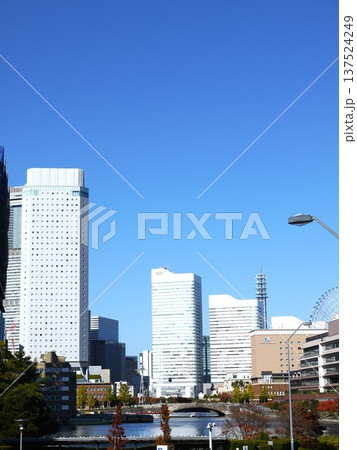 みなとみらい万国橋の風景 みなとみらい万国橋の風景 137524249