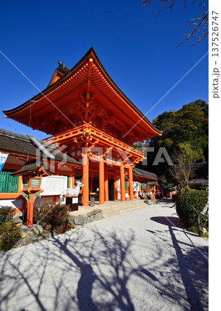 上賀茂神社(賀茂別雷神社)楼門(新宮門) 上賀茂神社(賀茂別雷神社)楼門(新宮門) 137526747