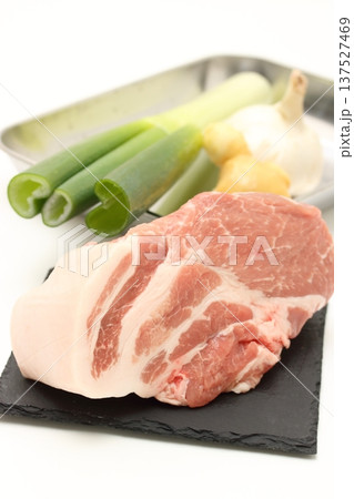 豚肉と香味野菜 豚肉と香味野菜 137527469