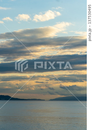 夕焼けに彩る空と雲4 夕焼けに彩る空と雲4 137530495