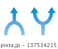 青グラデーション合流矢印アイコン ビジネス図解素材 137534215