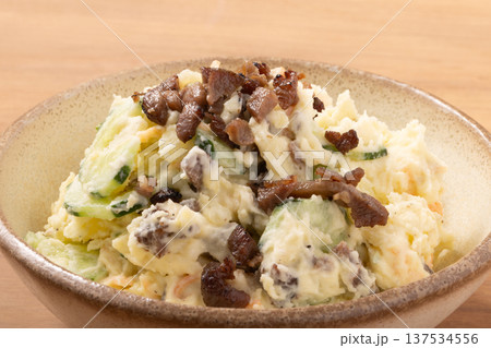 牛タン入り　ポテトサラダ 137534556