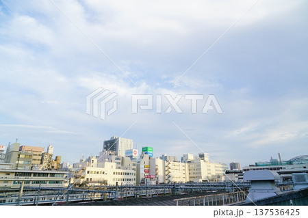 大宮駅の路線風景　JRと野田線 137536425