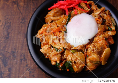 プルコギ丼 137536470