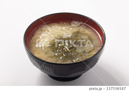 ［三陸産めかぶ］めかぶ味噌汁 137536587