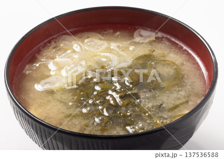 ［三陸産めかぶ］めかぶ味噌汁 137536588