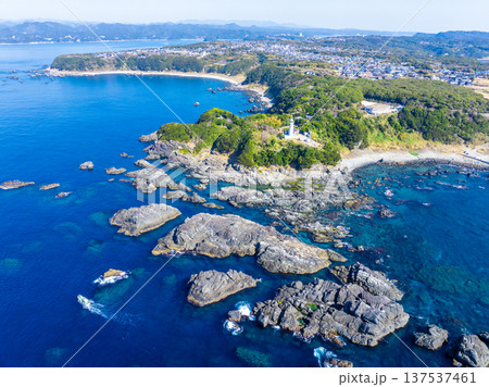 潮岬灯台（和歌山県串本町） 137537461
