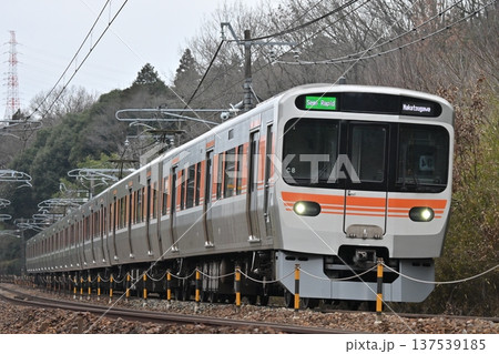 中央西線を行く315系電車C8編成 中津川行 中央西線を行く315系電車C8編成 中津川行 137539185