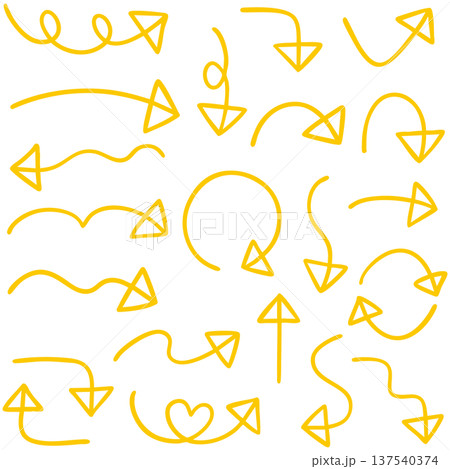 中線入り三角の手書き矢印セットのイラスト(黄色) 中線入り三角の手書き矢印セットのイラスト(黄色) 137540374