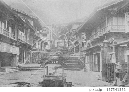 古写真 1894年 群馬県渋川市 伊香保温泉の石段街 古写真 1894年 群馬県渋川市 伊香保温泉の石段街 137541351