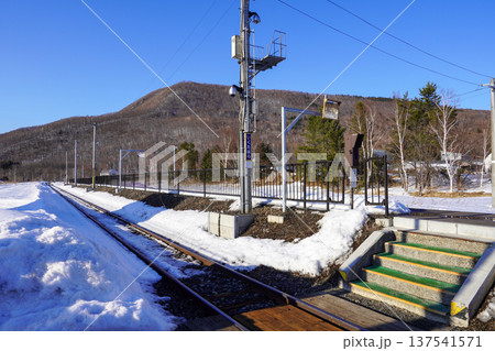 生田原駅の構内踏切（石北本線・JR北海道） 137541571
