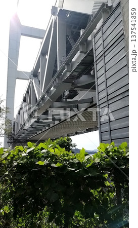 瀬戸大橋(児島)を下から見た画角 瀬戸大橋(児島)を下から見た画角 137541859
