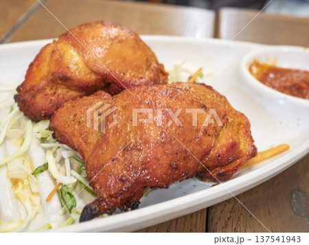 本場のスパイス香る、ジューシーなチキンティッカ 137541943