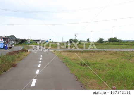 高台移設の仙石線旧線活用した遊歩道:旧東名駅手前付近 高台移設の仙石線旧線活用した遊歩道:旧東名駅手前付近 137542111
