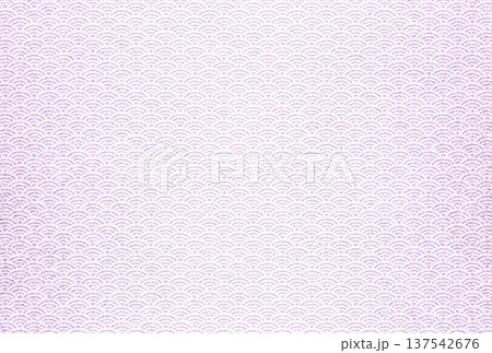 キラキラ輝く繊細な淡い紫色の模様に白い青海波柄を重ねた背景画像6 137542676