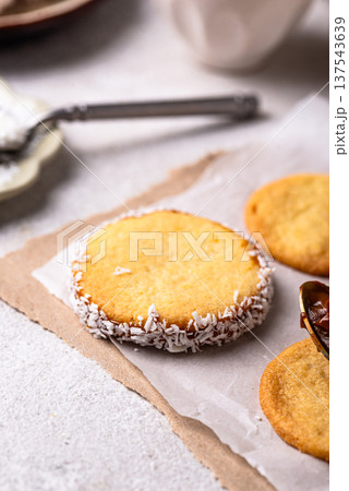 Alfajores, traditional Spanish sandwich cookies 137543639
