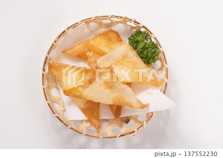 チーズ包み揚げ(餃子の皮) チーズ包み揚げ(餃子の皮) 137552230