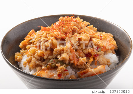 豚そぼろ キムチ丼 豚そぼろ キムチ丼 137553036