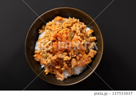 豚そぼろ キムチ丼 豚そぼろ キムチ丼 137553037