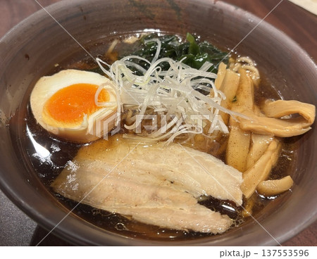 醤油ラーメン 137553596