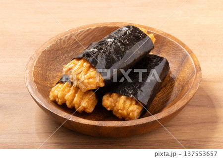 海苔巻きせんべい(品川巻) 海苔巻きせんべい(品川巻) 137553657
