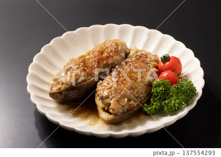 なすの肉詰め 焼き なすの肉詰め 焼き 137554293