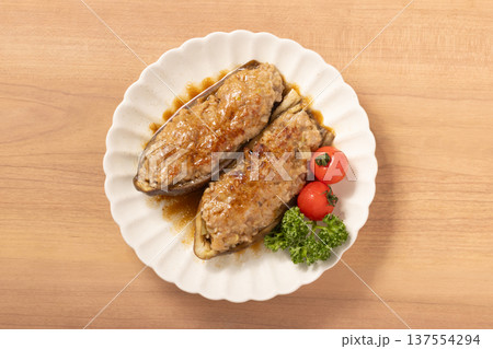 なすの肉詰め　焼き 137554294