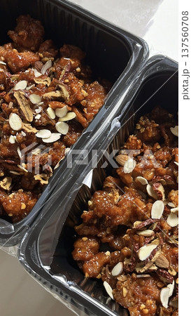 Crispy fried chicken with golden, crunchy skin and juicy, tender meat. A delicious and savory dish, perfect for any meal, served with dipping sauces or side dishes for extra flavor! Crispy fried chicken with golden, crunchy skin and juicy, tender meat. A delicious and savory dish, perfect for any meal, served with dipping sauces or side dishes for extra flavor! 137560708