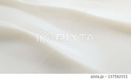 クリーミーで柔らかな質感が美しい白色の背景 137562551